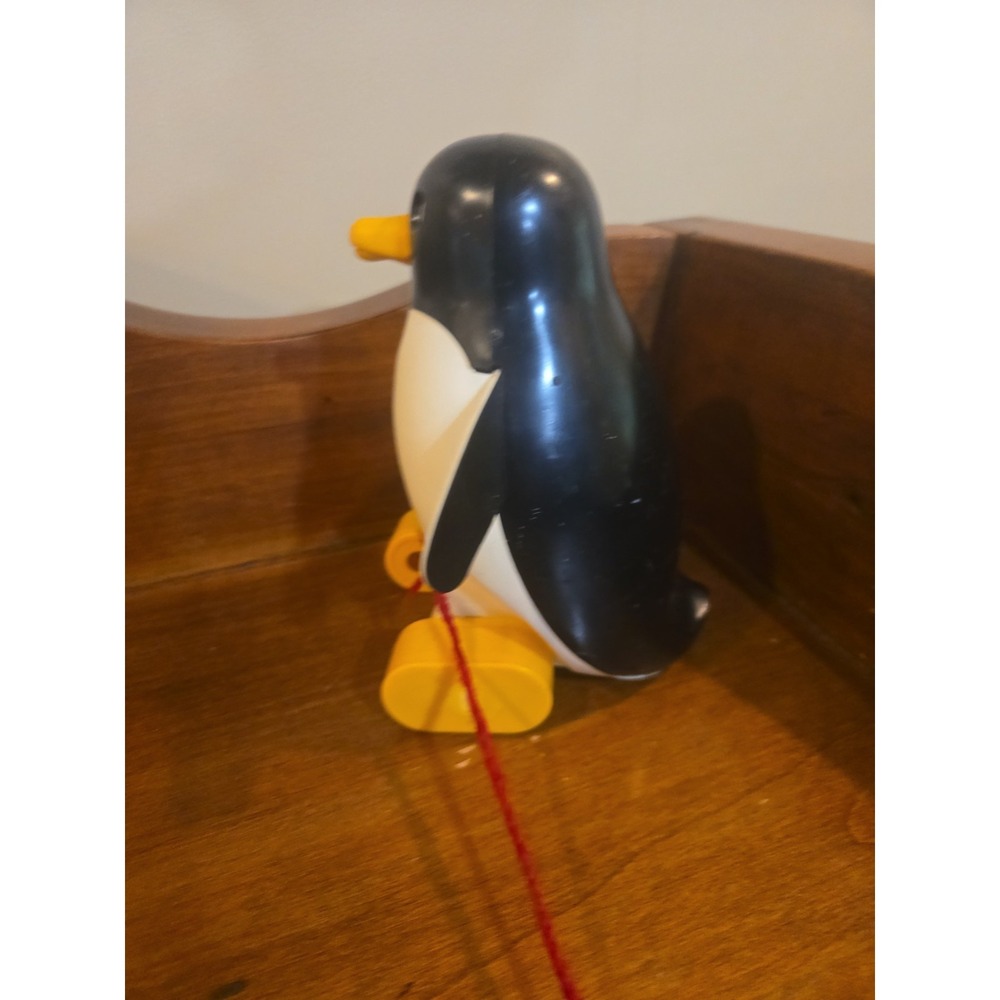 Vintage 1973 Fisher Price Penguin #786 Pull Toy Eyes And Mouth Do No Work - Picture 2 of 9